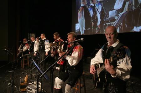 KONCERT ANSAMBLA JELEN 12 FOTO LJUBO VUKELIČ